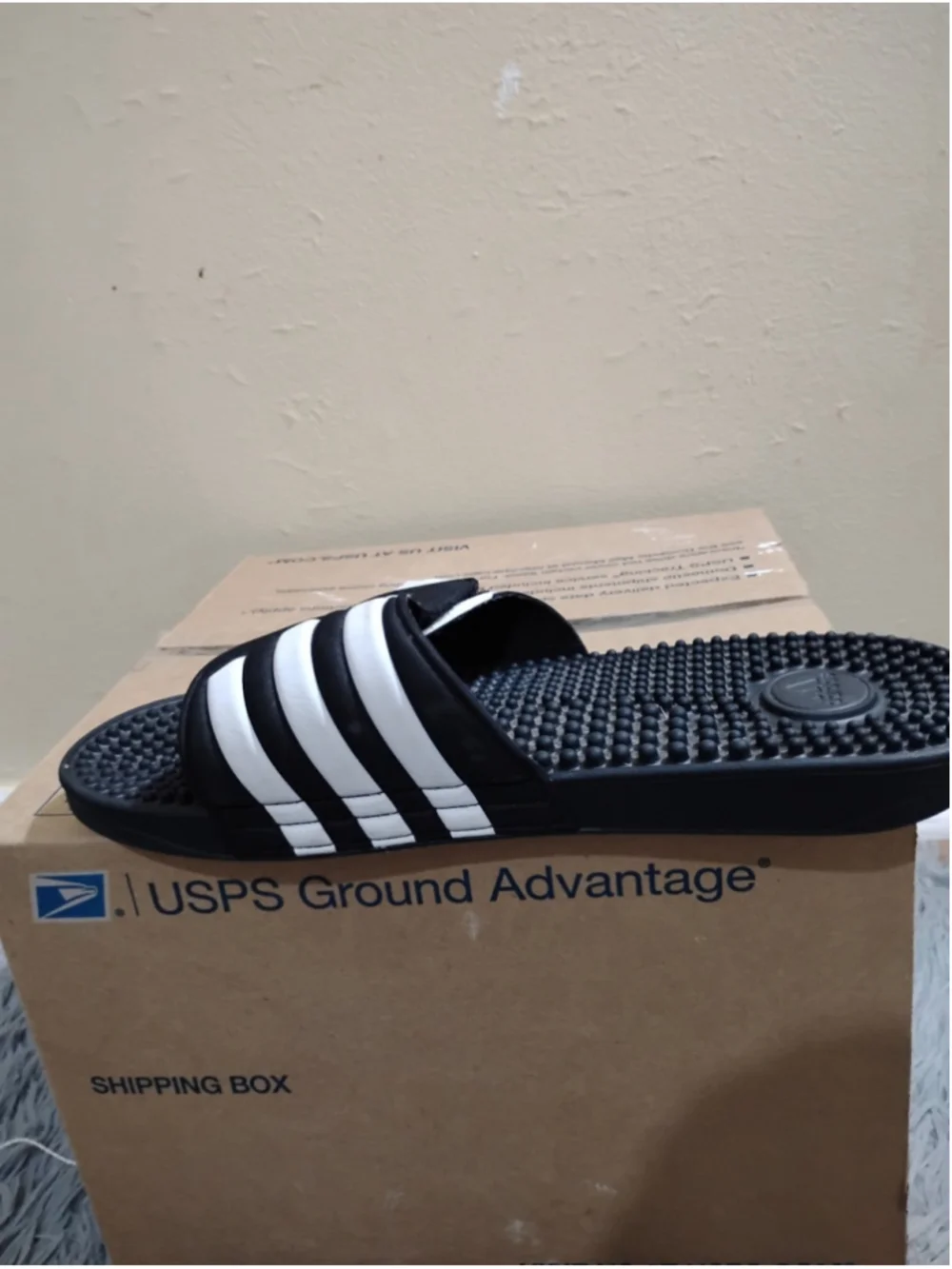 Adidas Menssize 10 Adissage F35580 White Black Open Toe Slip-On Slide Sandals
